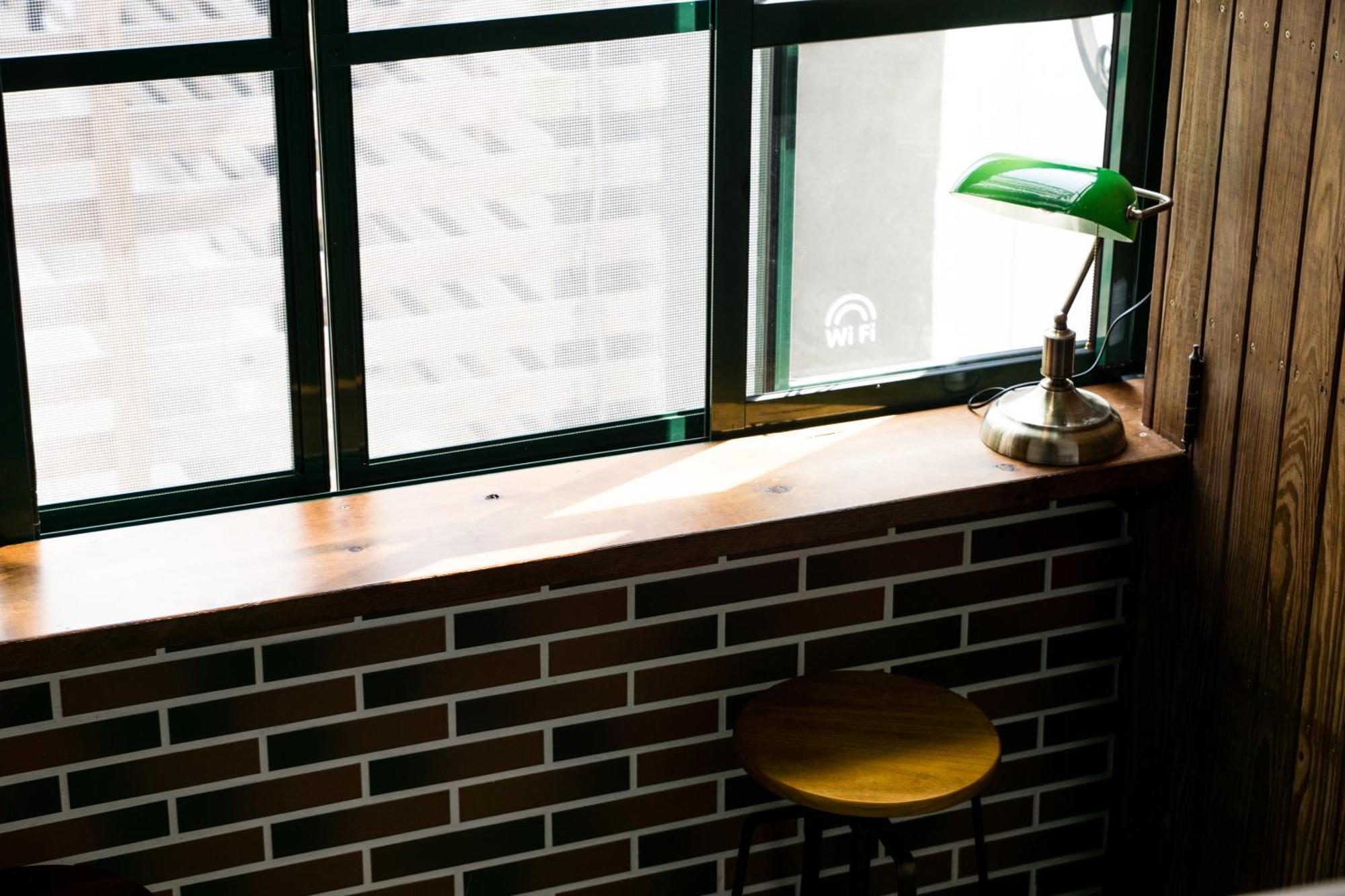 Leo Ho Hostel Tainan Buitenkant foto