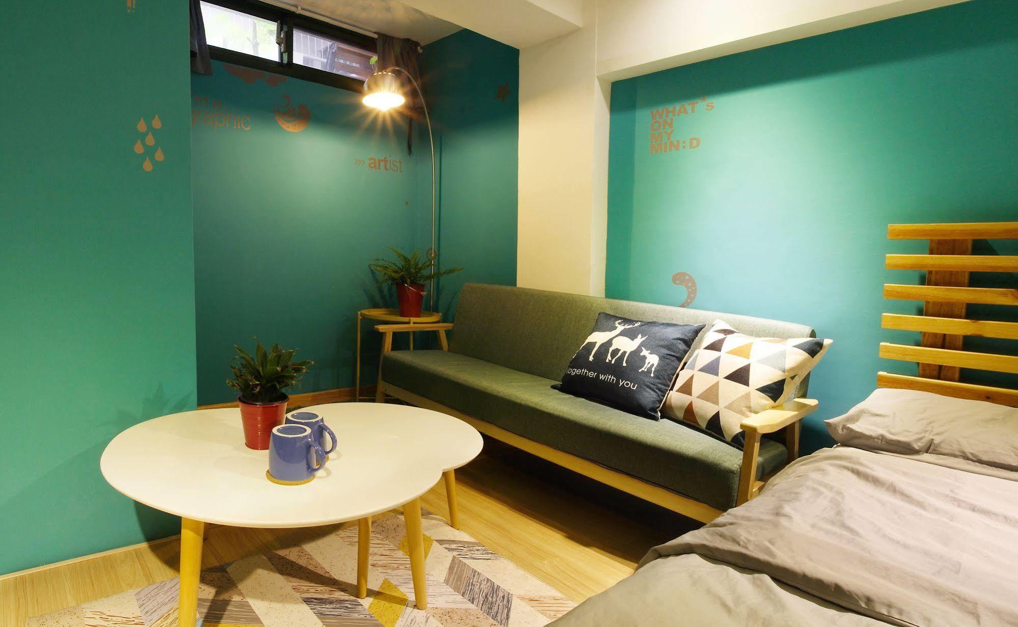 Leo Ho Hostel Tainan Buitenkant foto